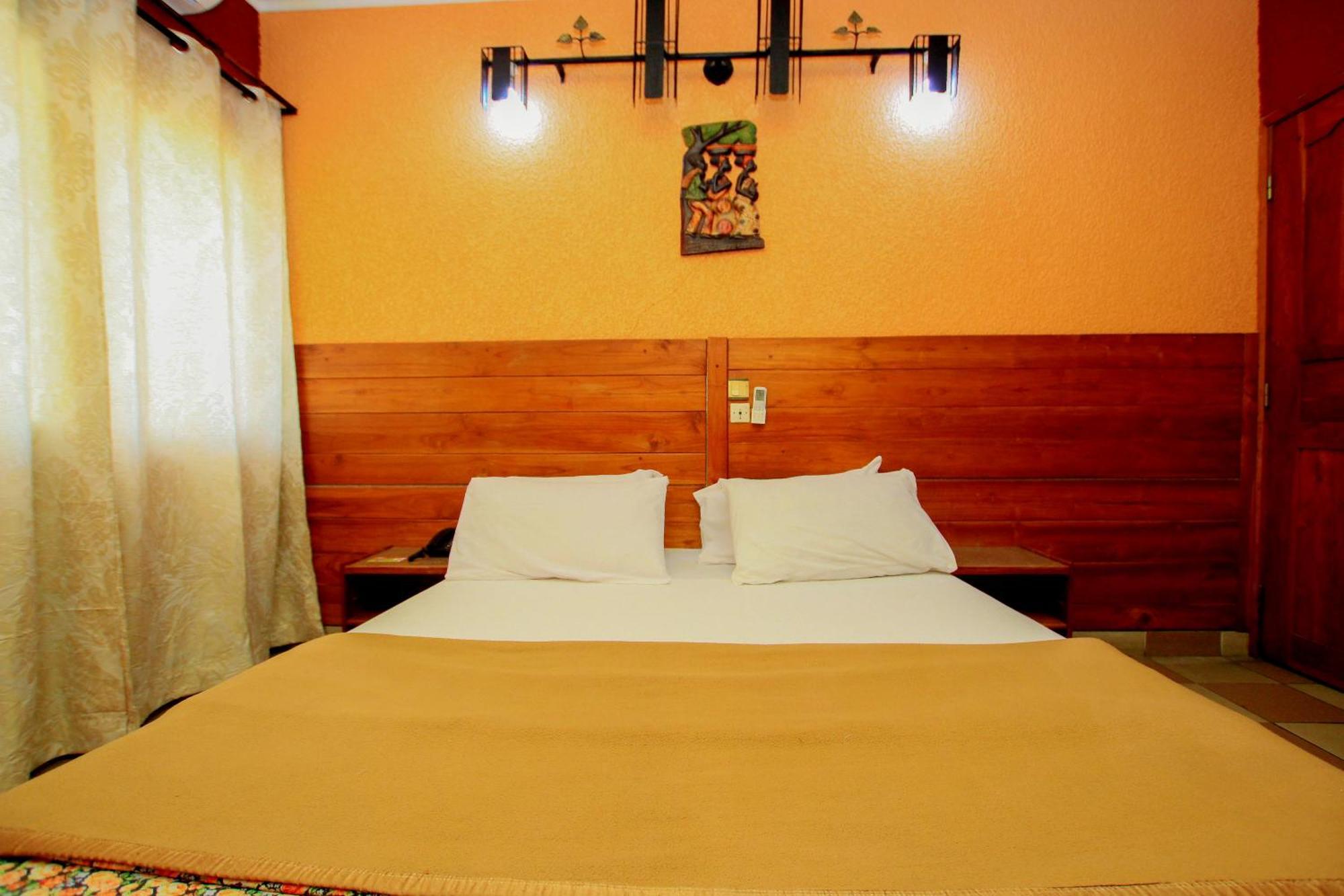 Hotel Le Prince Cotonou Exterior foto