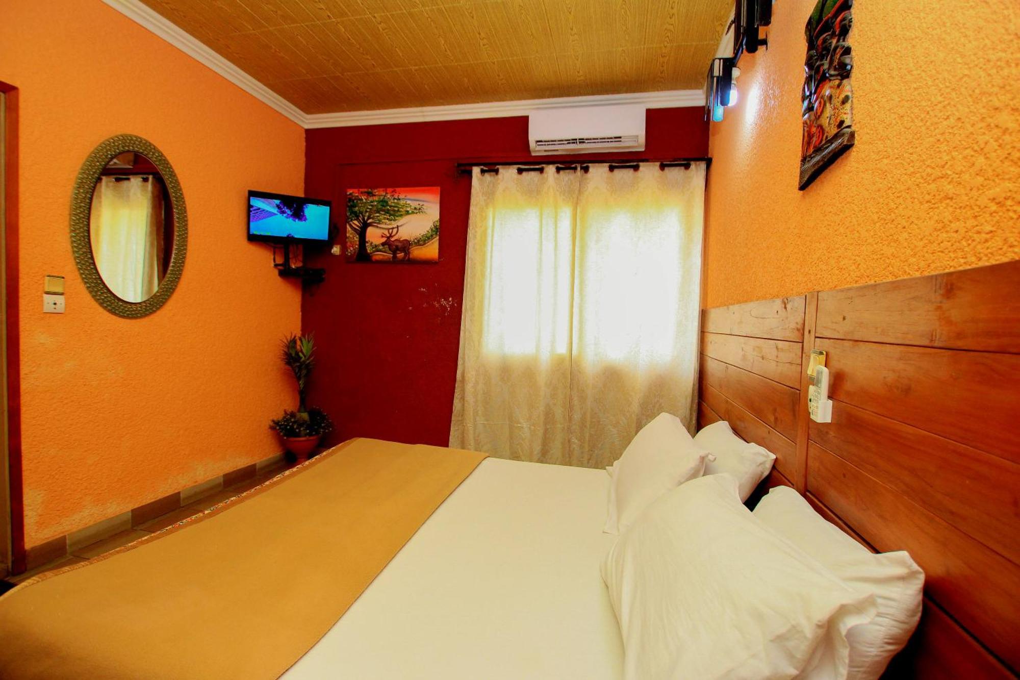 Hotel Le Prince Cotonou Exterior foto